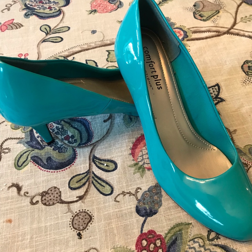 Bright teal stilettos